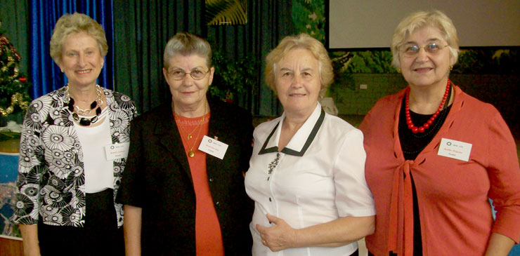 Organizacijo prireditve so uspešno izpeljale odbornice HASA NSW-Marija Grosman, Mihelca Šušteršič, Martha Magajna s pridnimi gospodinjami  pod  vodstvom  Sonje Fiser-Zora Johnson, Marija Gomboc in  Vilma Kobal.