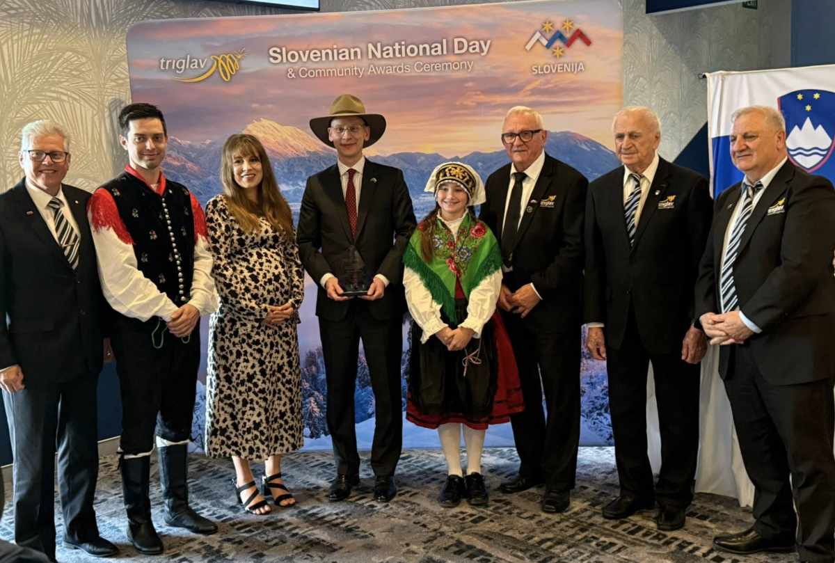 Praznovanje Dneva Državnosti in podelitev priznanj zaslužnim Slovenkam in Slovencev v Klubu Triglav Sydney.